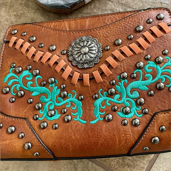 Embroidered Western Leather Bag - Picture 9 of 12